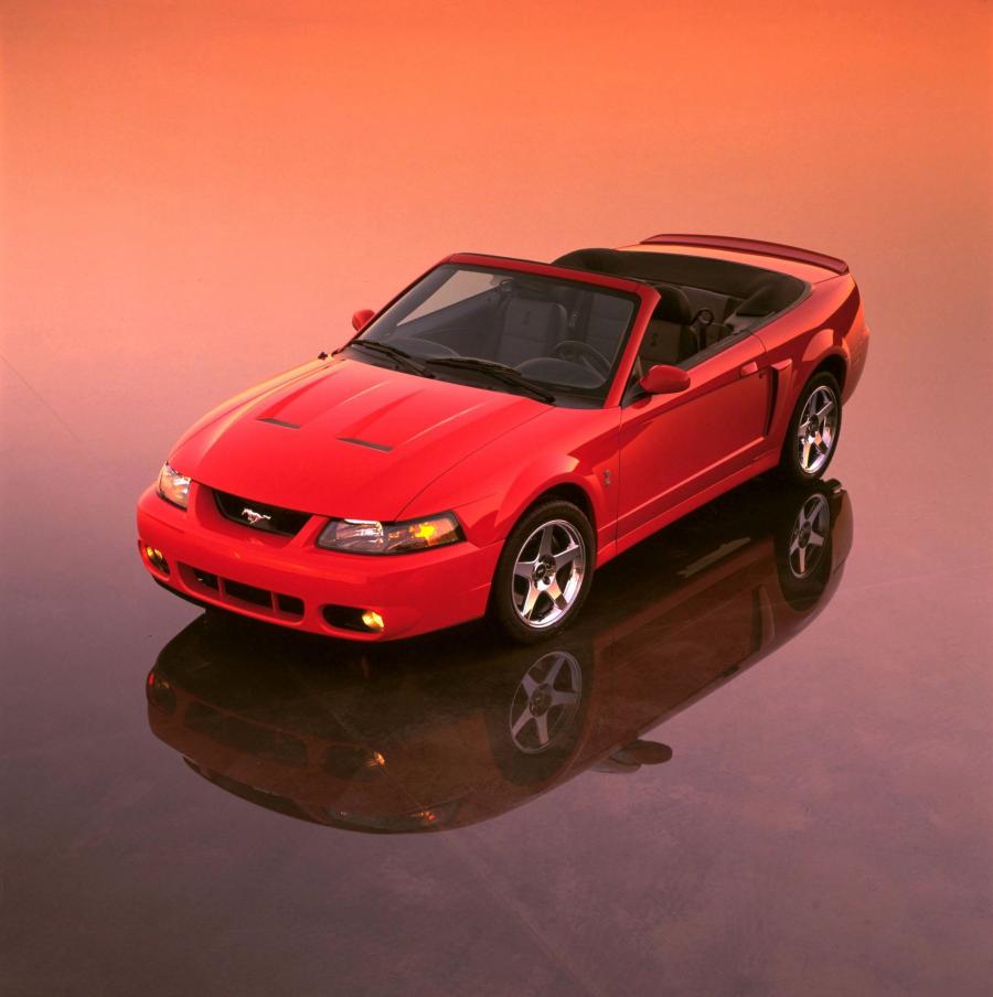  Ford Mustang SVT Cobra Convertible 2002 года  (фото 71 из 103)